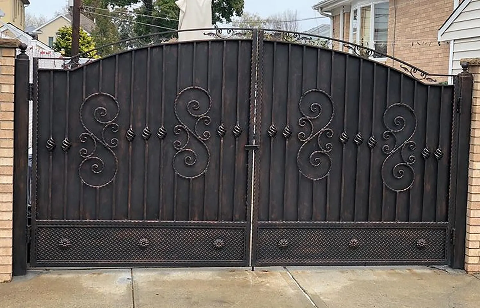 Custom fence design